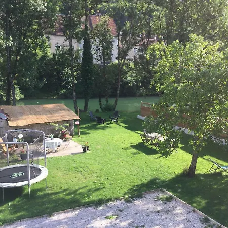 Sur Loue Сasa de vacaciones Ornans